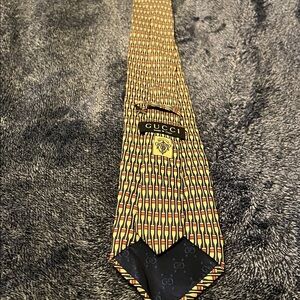 Gucci Gold and Black Geometric Tie